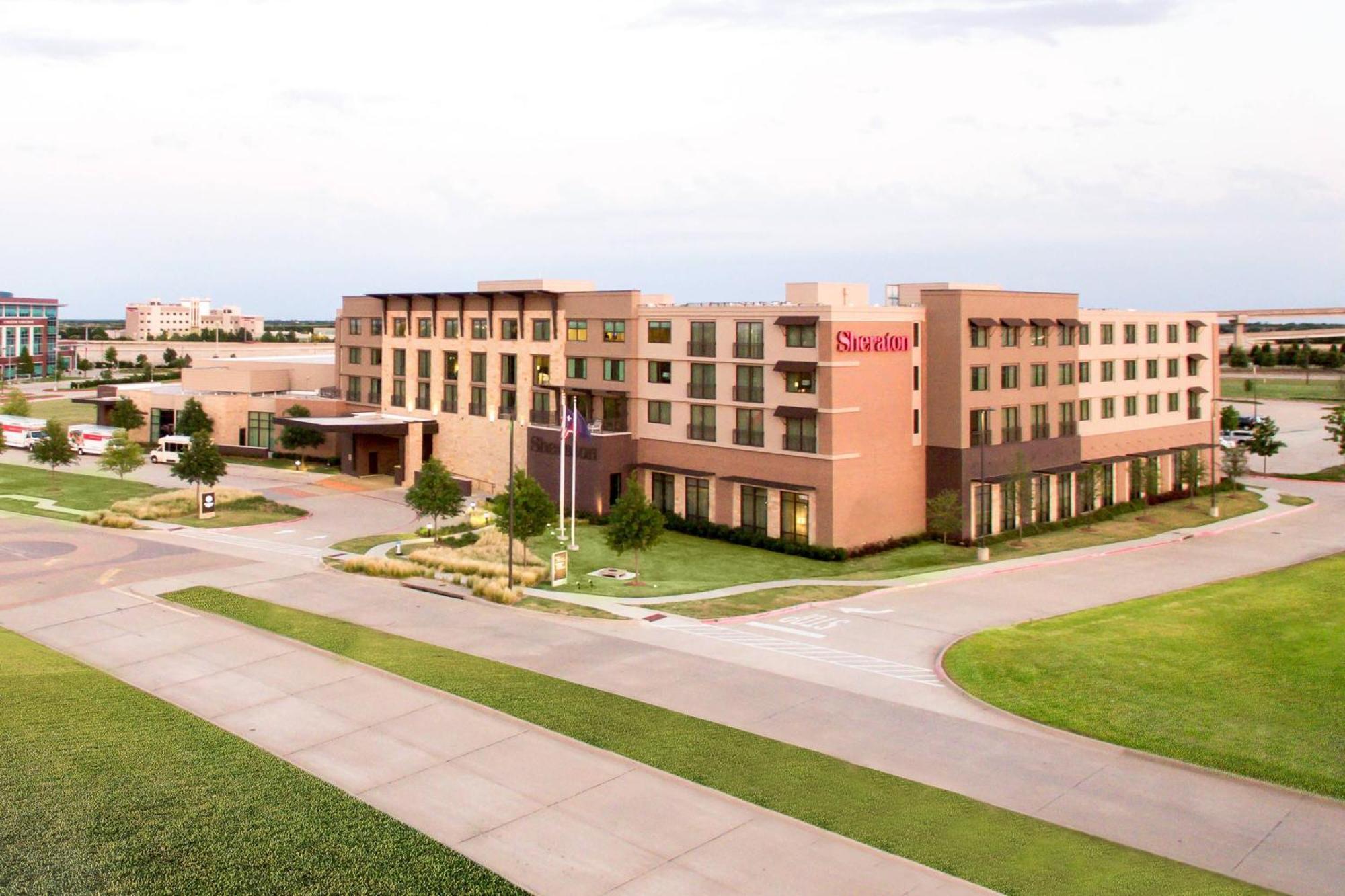 Sheraton Мак-Кінні Екстер'єр фото